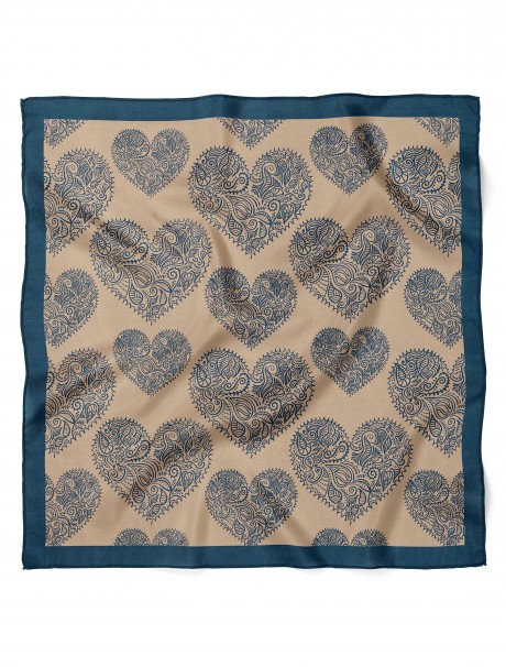 Kalp Desenli Sevgililer Günü Özel Fular Bandana 50x50 Cm