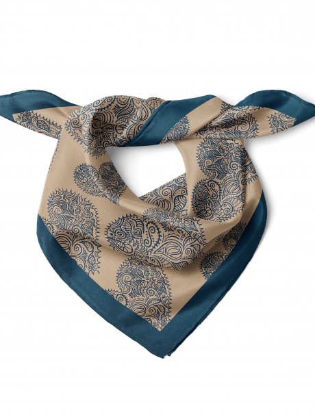 Kalp Desenli Sevgililer Günü Özel Fular Bandana 50x50 Cm