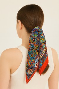 Çiçek Bahçesi Desen Piliseli Fular Bandana
