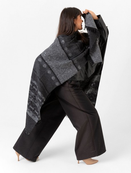 Çift Taraflı Omuz Şal Panço Karışık Desen